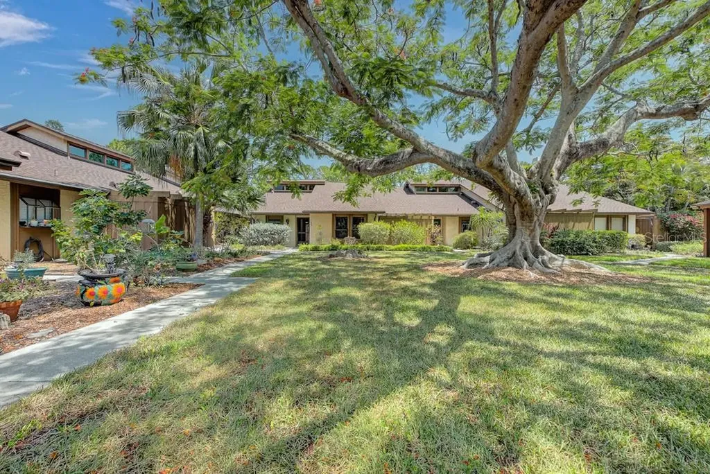 7620 4th Avenue W Bradenton FL 34209