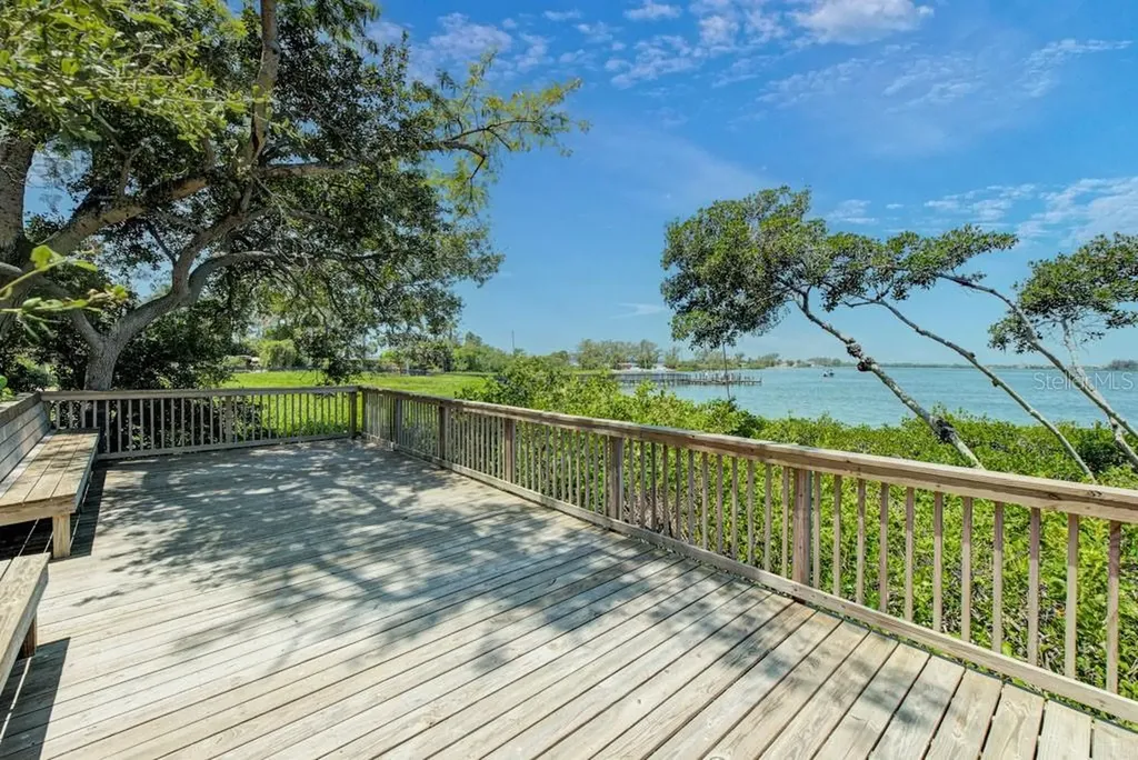 7620 4th Avenue W Bradenton FL 34209