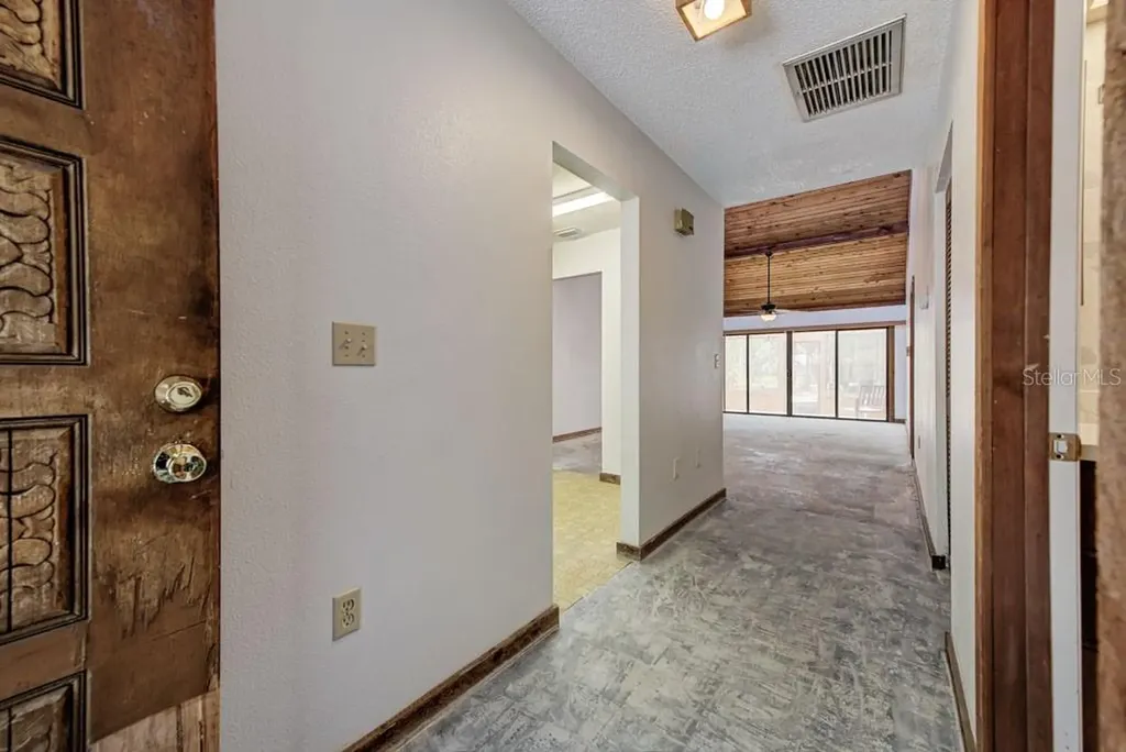 7620 4th Avenue W Bradenton FL 34209