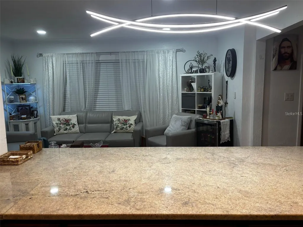 4127 28th Avenue N St Petersburg FL 33713