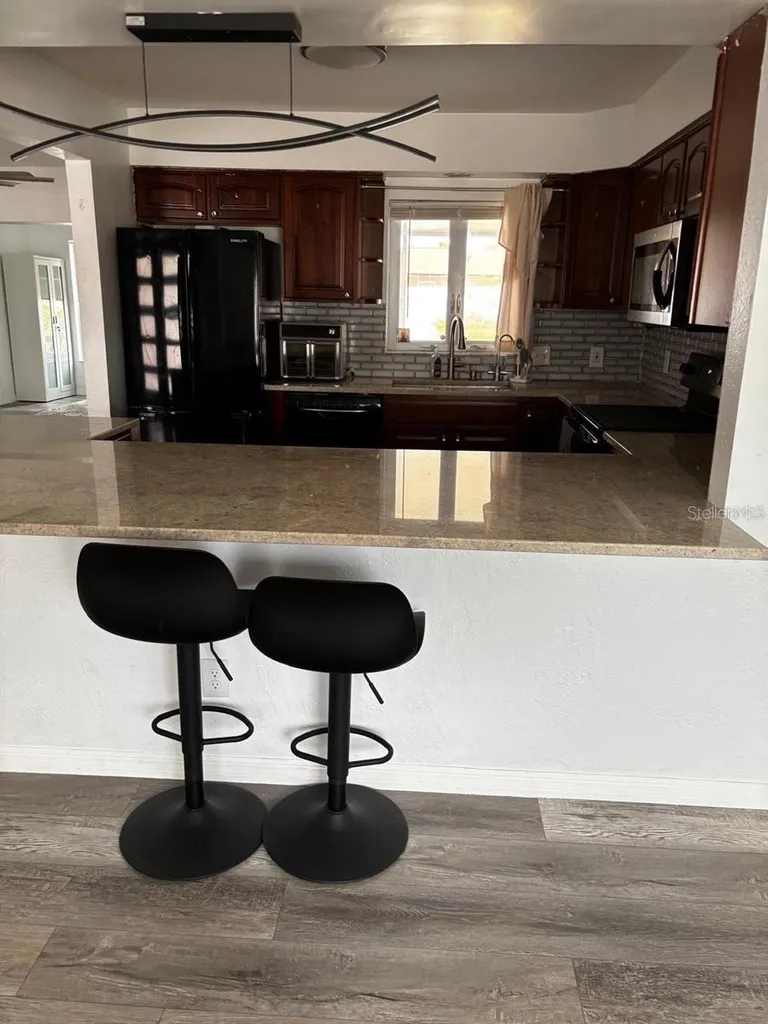4127 28th Avenue N St Petersburg FL 33713