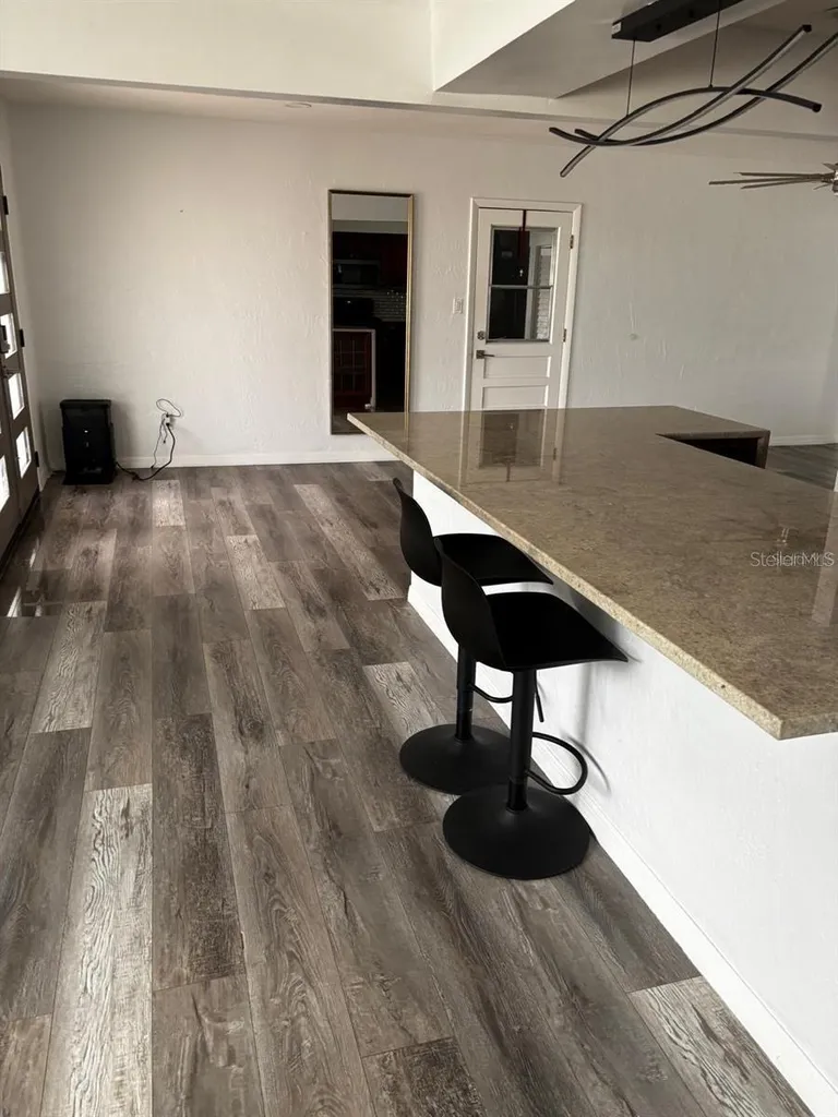 4127 28th Avenue N St Petersburg FL 33713