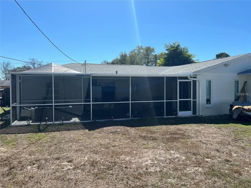 4127 28th Avenue N St Petersburg FL 33713
