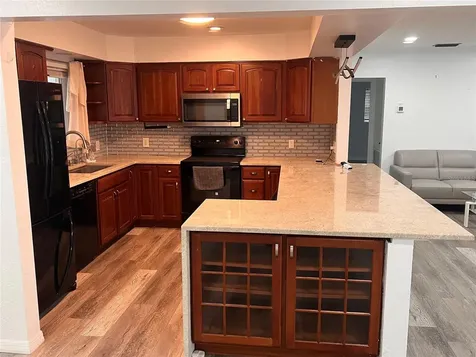 4127 28th Avenue N St Petersburg FL 33713