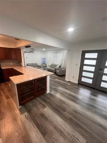 4127 28th Avenue N St Petersburg FL 33713