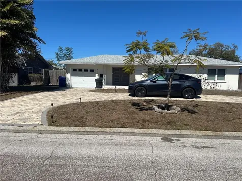 4127 28th Avenue N St Petersburg FL 33713