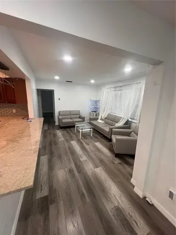 4127 28th Avenue N St Petersburg FL 33713