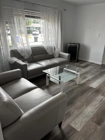 4127 28th Avenue N St Petersburg FL 33713