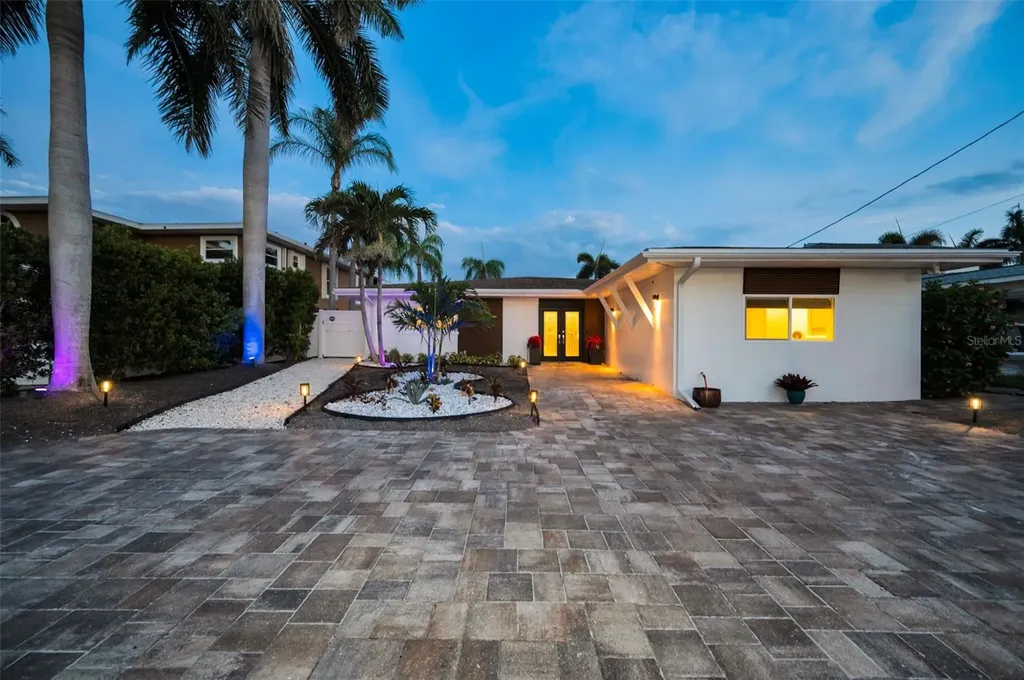 16353 Redington Drive Redington Beach FL 33708
