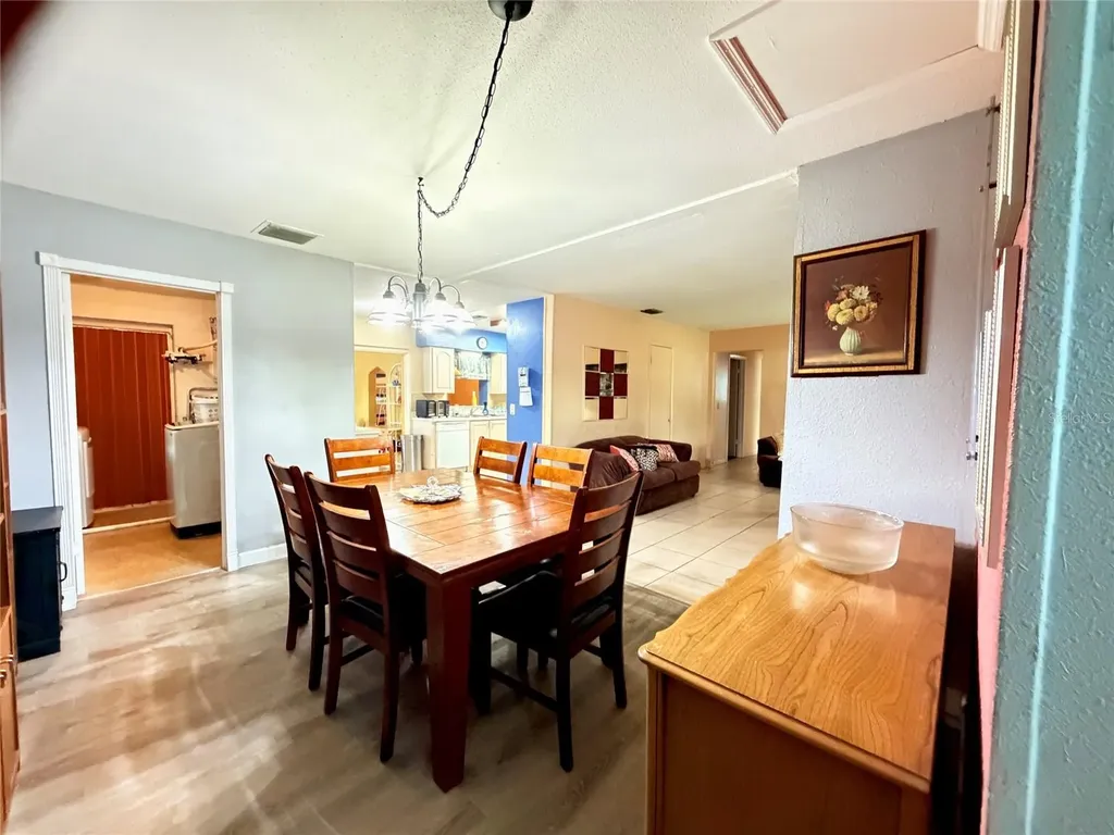 3306 W Burke Street Tampa FL 33614
