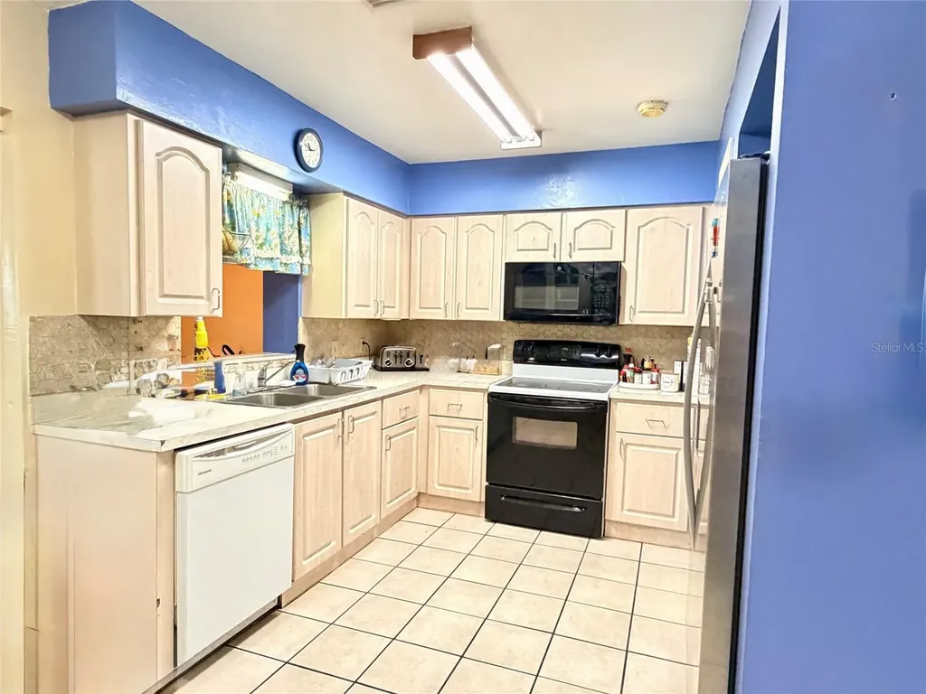 3306 W Burke Street Tampa FL 33614