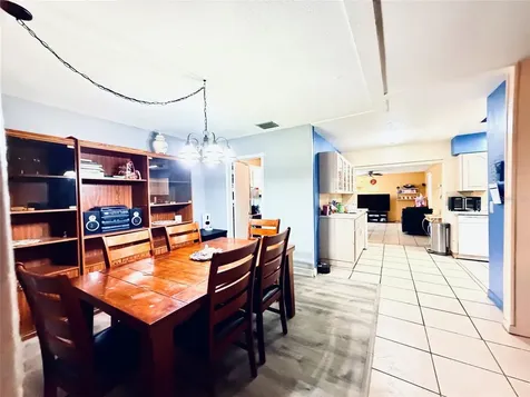3306 W Burke Street Tampa FL 33614