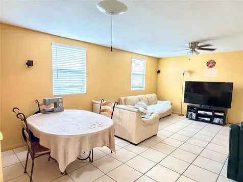 3306 W Burke Street Tampa FL 33614
