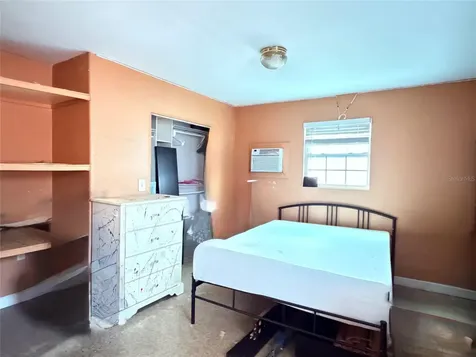 3306 W Burke Street Tampa FL 33614