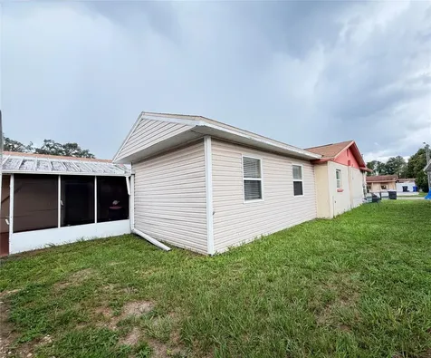3306 W Burke Street Tampa FL 33614