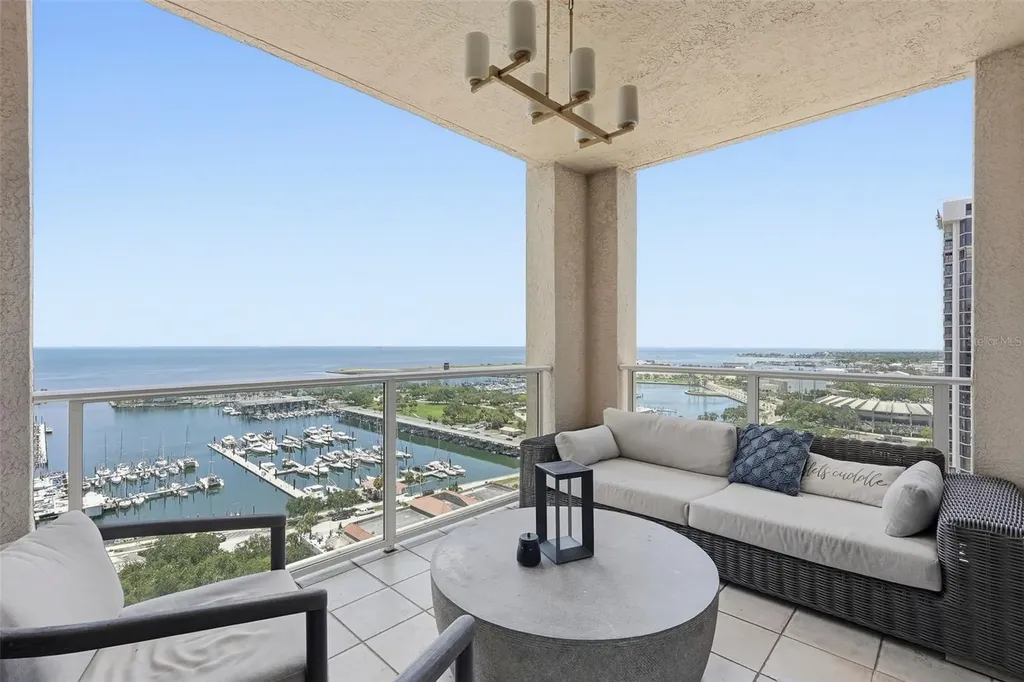 100 Beach Drive NE St Petersburg FL 33701