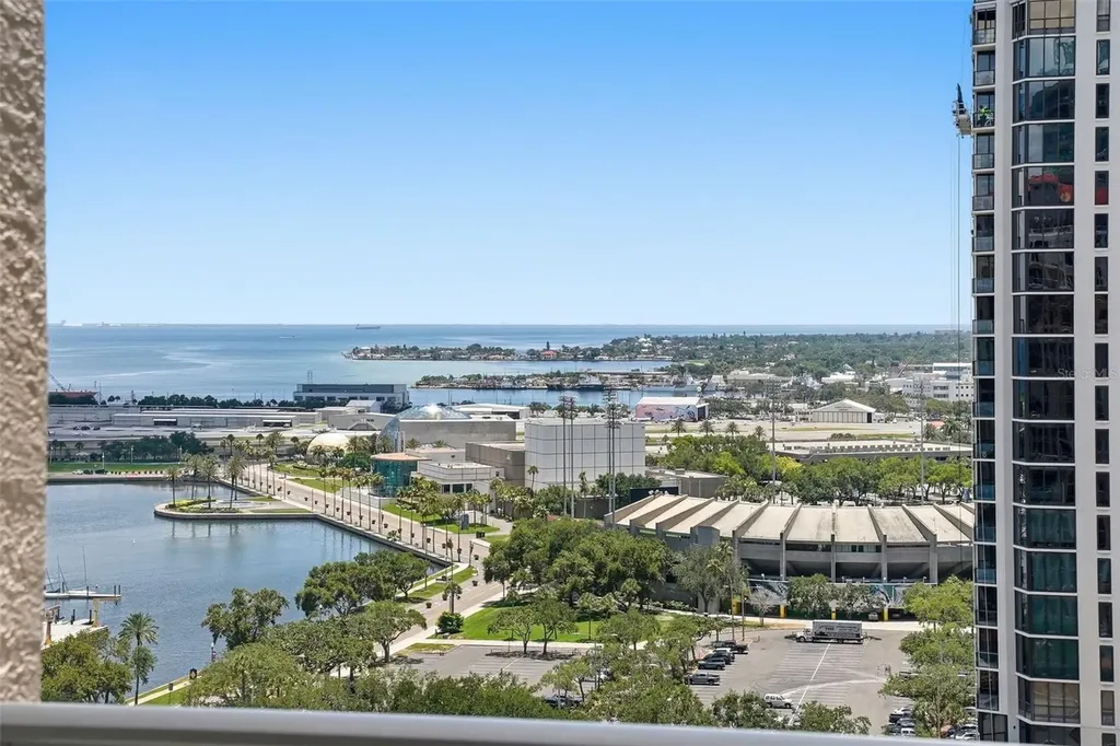 100 Beach Drive NE St Petersburg FL 33701