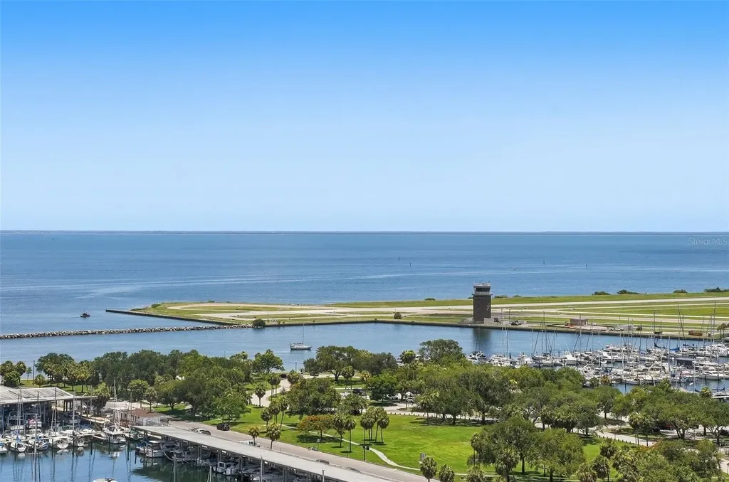 100 Beach Drive NE St Petersburg FL 33701