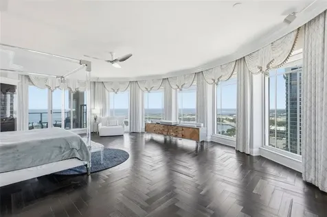 100 Beach Drive NE St Petersburg FL 33701