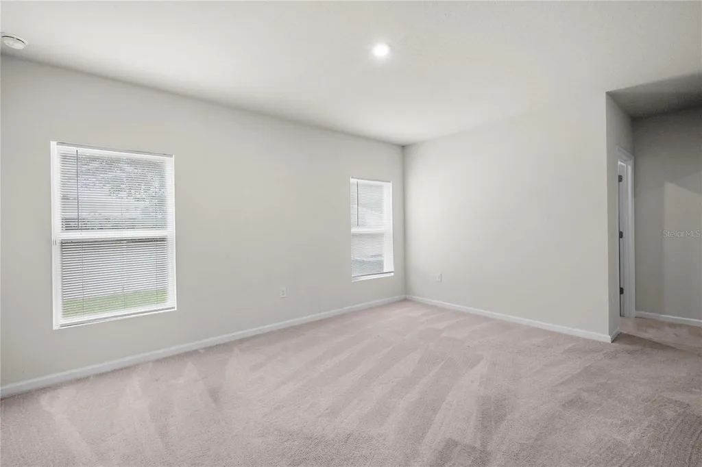 35155 Jomar Avenue Zephyrhills FL 33541