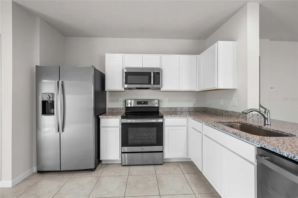 35155 Jomar Avenue Zephyrhills FL 33541