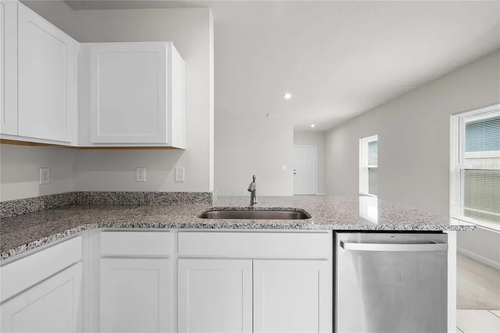 35155 Jomar Avenue Zephyrhills FL 33541