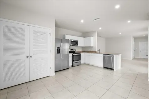 35155 Jomar Avenue Zephyrhills FL 33541