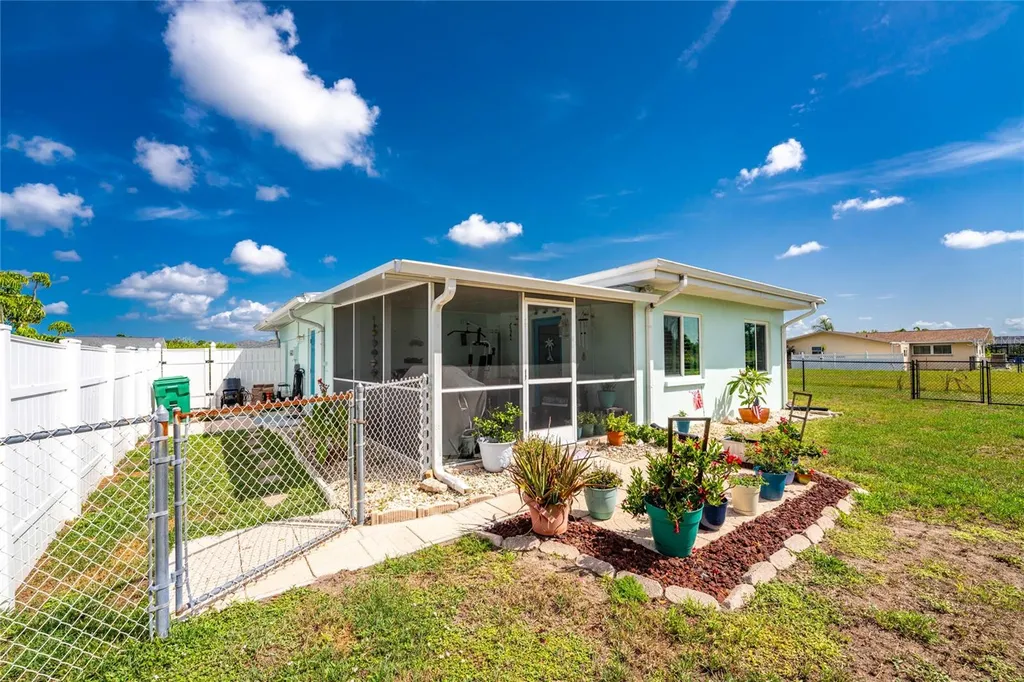 23 Annapolis Lane Rotonda West FL 33947