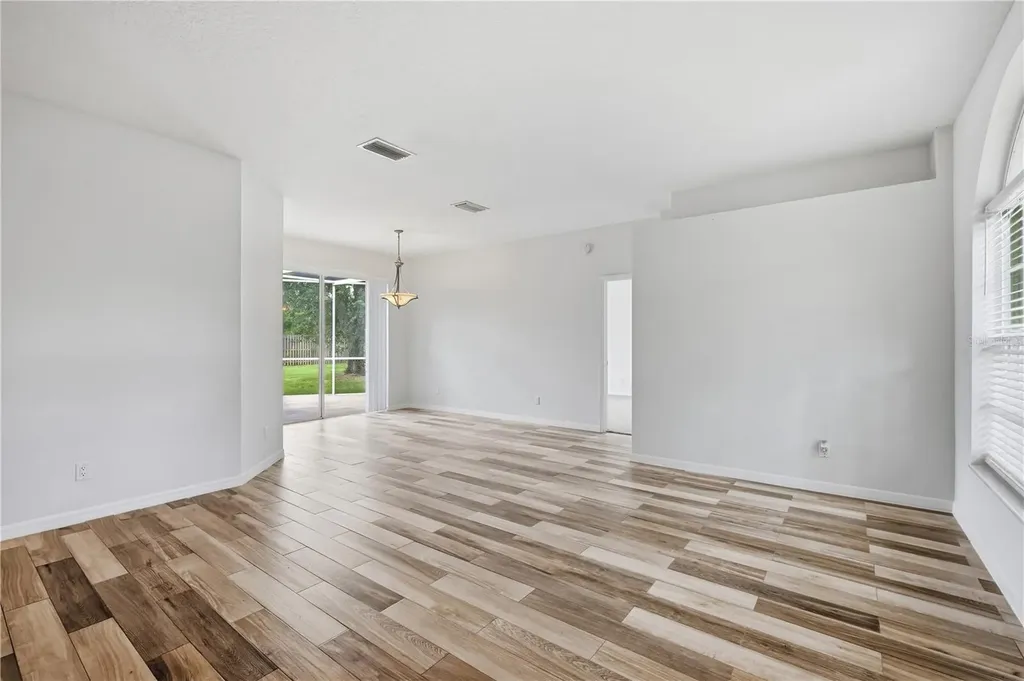 9810 Bennington Drive Tampa FL 33626