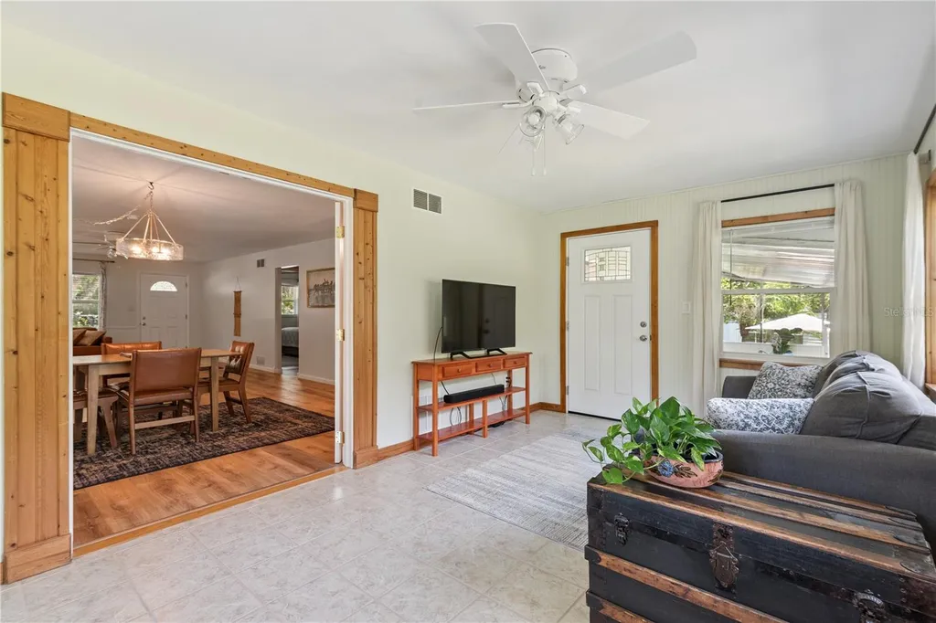 37400 Saint Louis Avenue Umatilla FL 32784