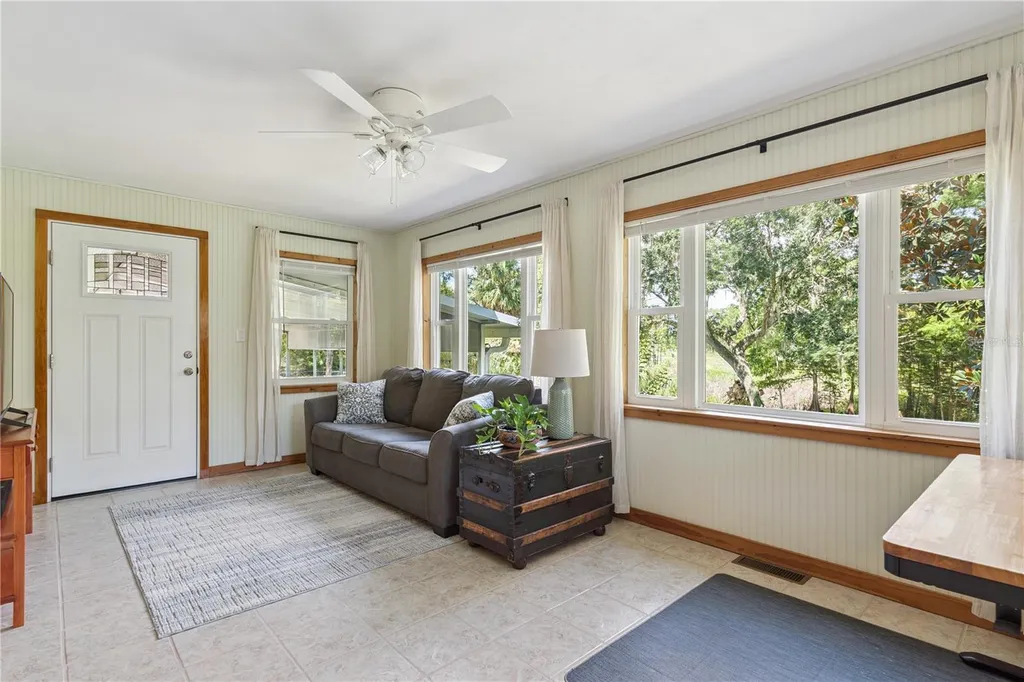37400 Saint Louis Avenue Umatilla FL 32784