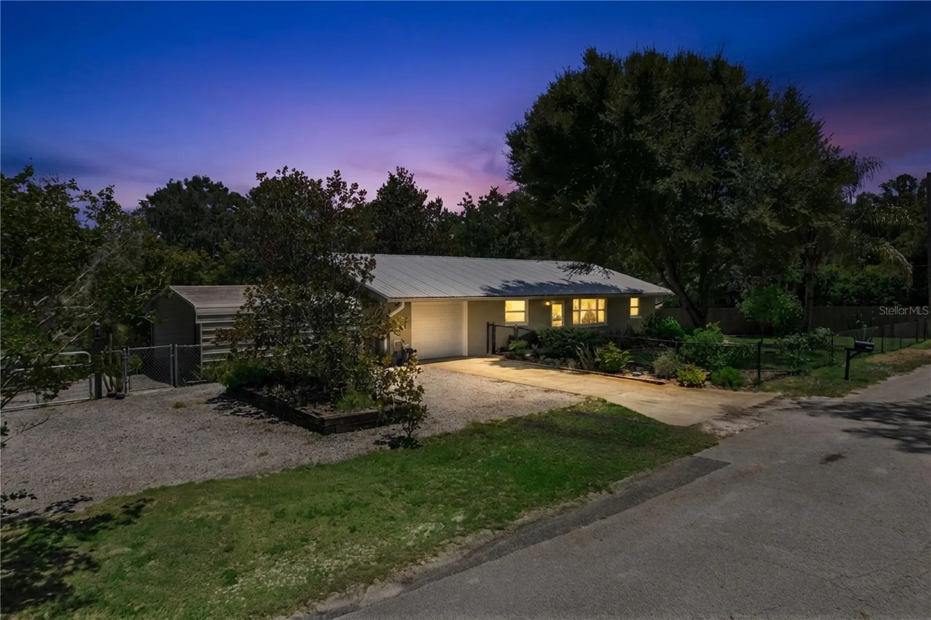 37400 Saint Louis Avenue Umatilla FL 32784
