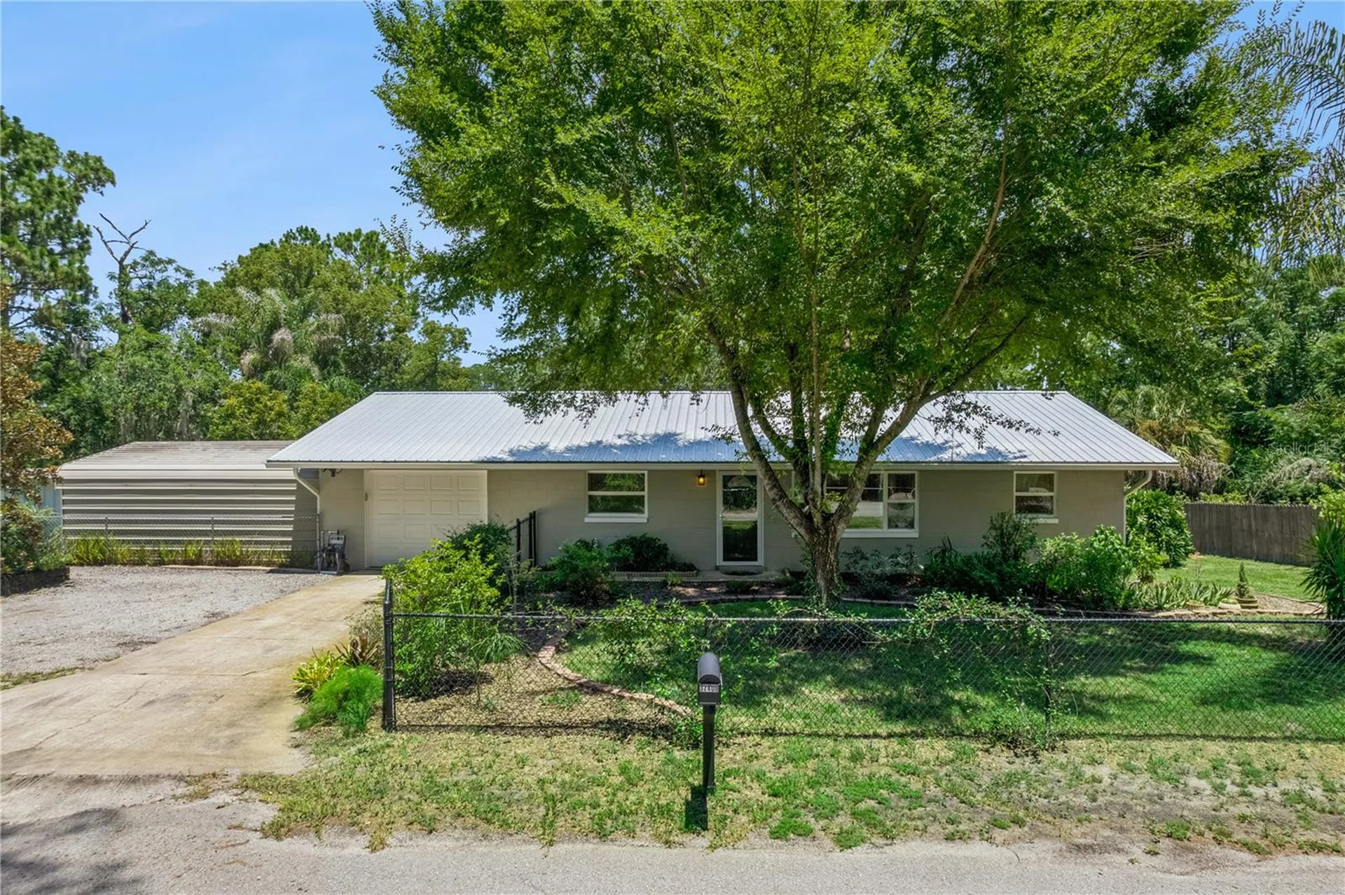 37400 Saint Louis Avenue Umatilla FL 32784