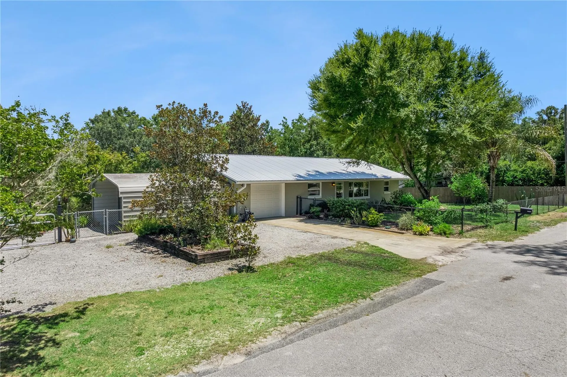 37400 Saint Louis Avenue Umatilla FL 32784