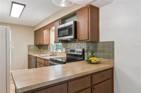 37400 Saint Louis Avenue Umatilla FL 32784