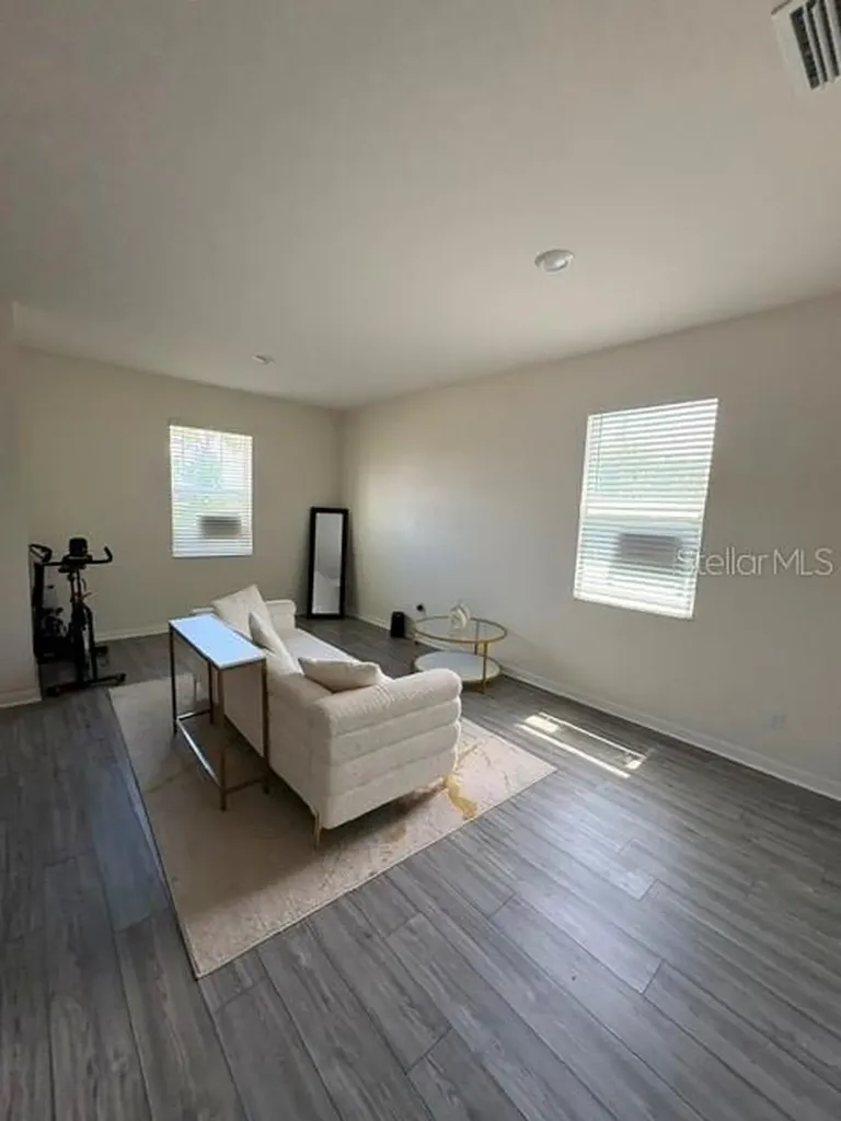 2119 NW 23rd Terrace Cape Coral FL 33993