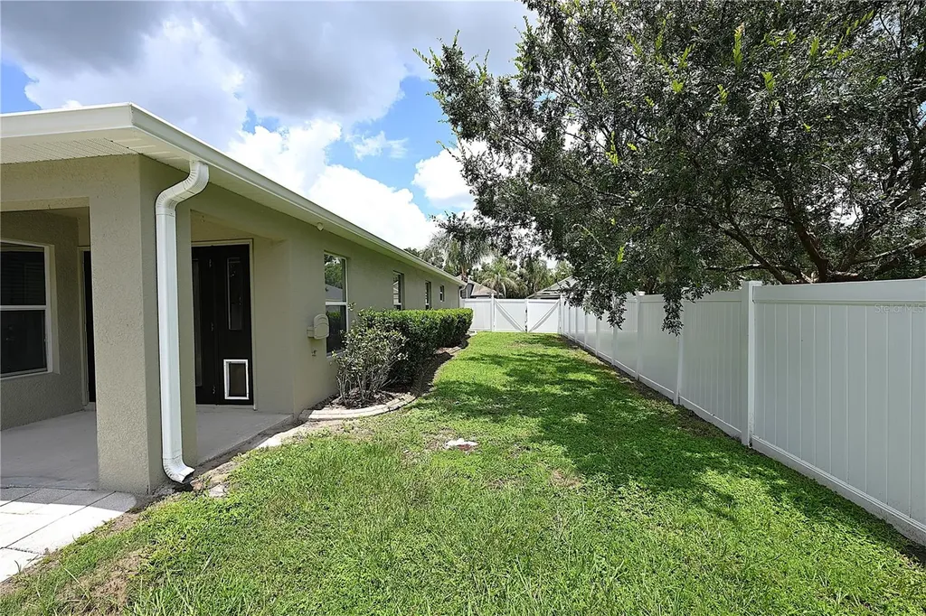7147 Cedarcrest Boulevard Lakeland FL 33810