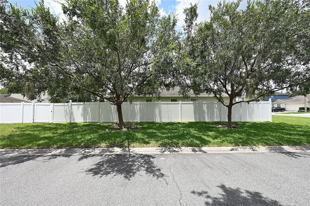 7147 Cedarcrest Boulevard Lakeland FL 33810