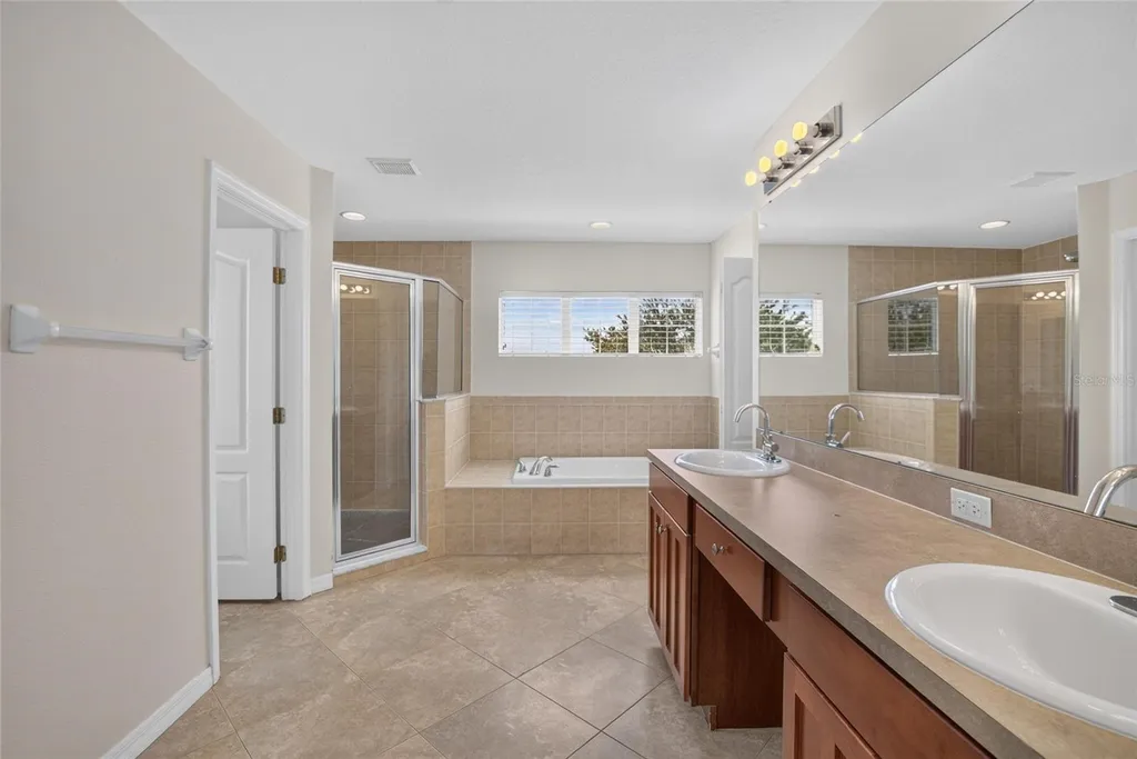 4205 Knob Lake Court Tampa FL 33619