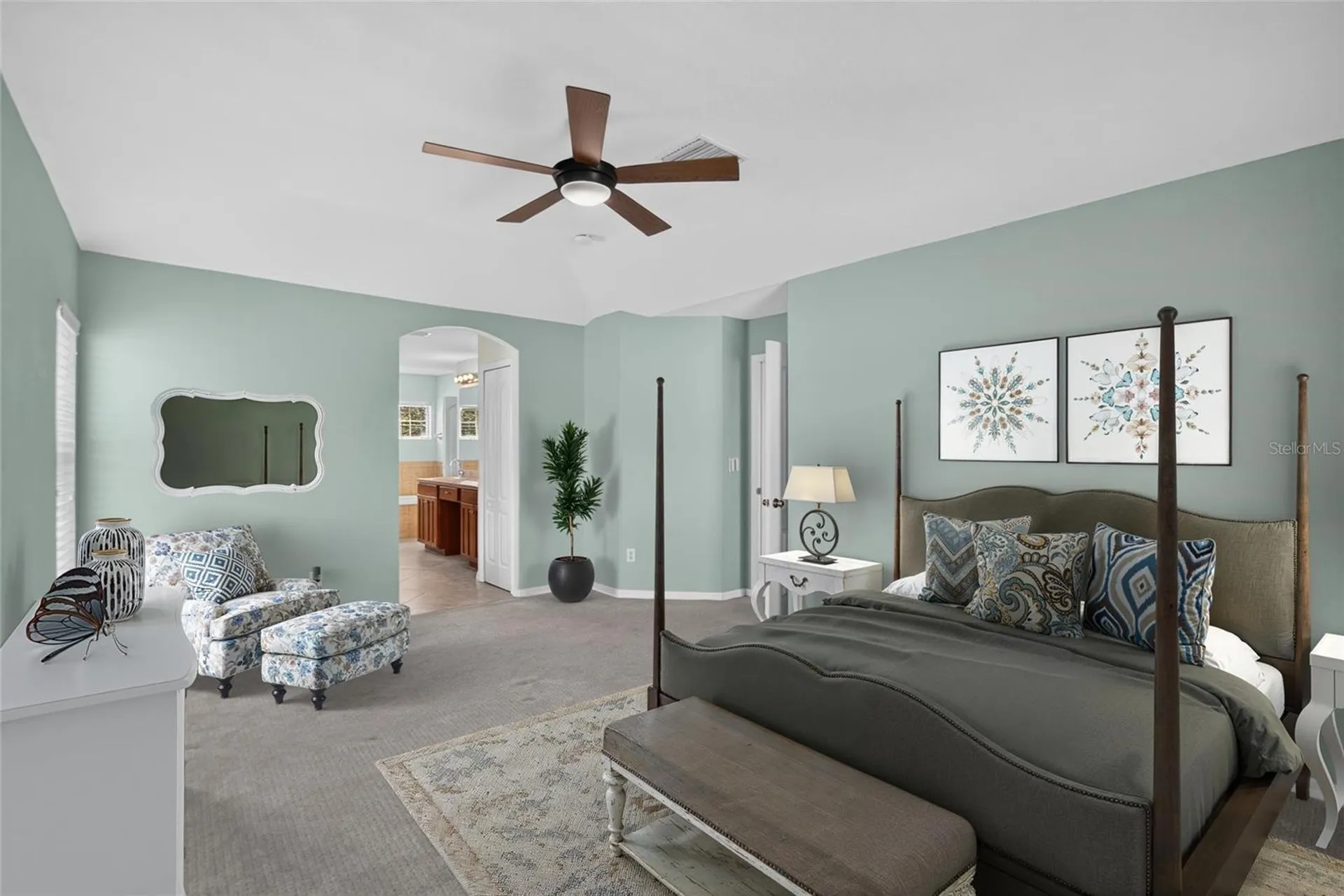4205 Knob Lake Court Tampa FL 33619