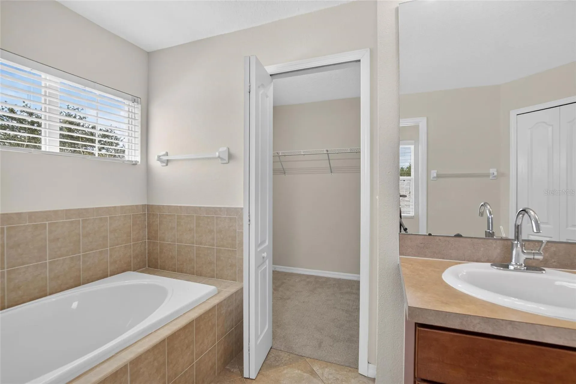 4205 Knob Lake Court Tampa FL 33619