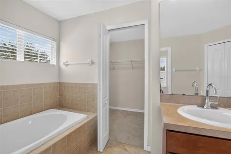 4205 Knob Lake Court Tampa FL 33619
