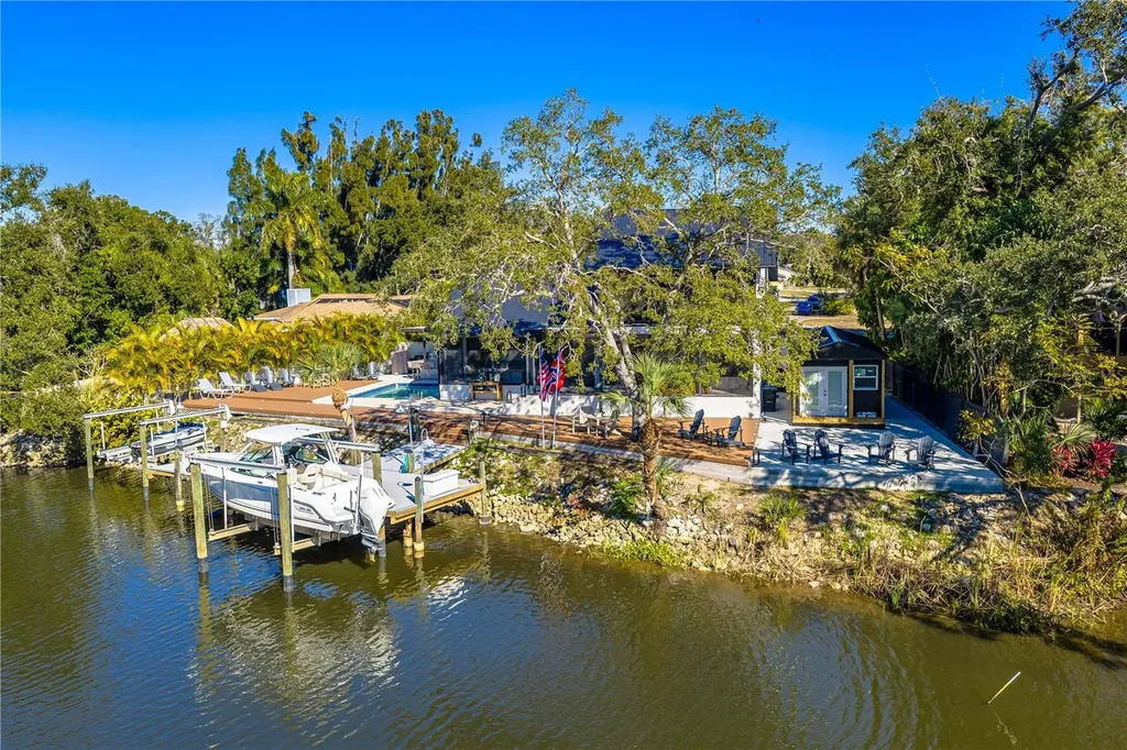 2500 Monterey Street Sarasota FL 34231
