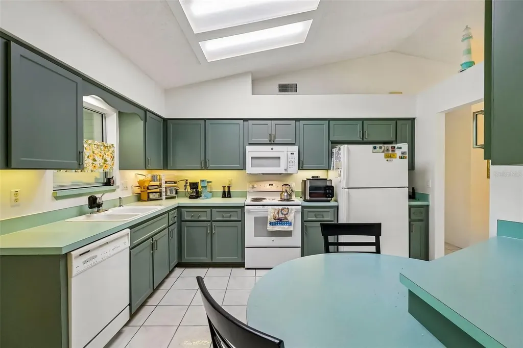 27131 Racquet Circle Leesburg FL 34748