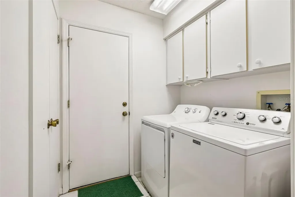 27131 Racquet Circle Leesburg FL 34748