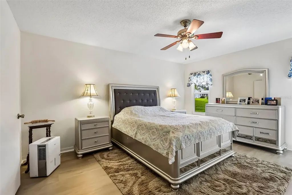 27131 Racquet Circle Leesburg FL 34748