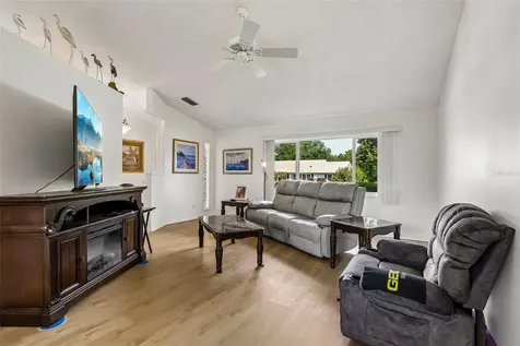 27131 Racquet Circle Leesburg FL 34748