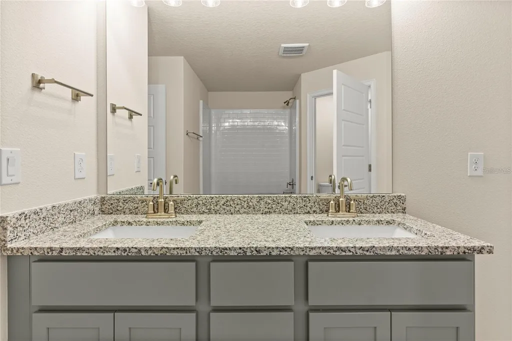 1667 Ann Rose Way Leesburg FL 34748