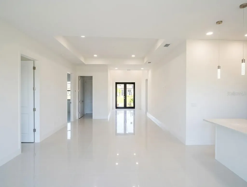 2725 Embers Parkway W Cape Coral FL 33993
