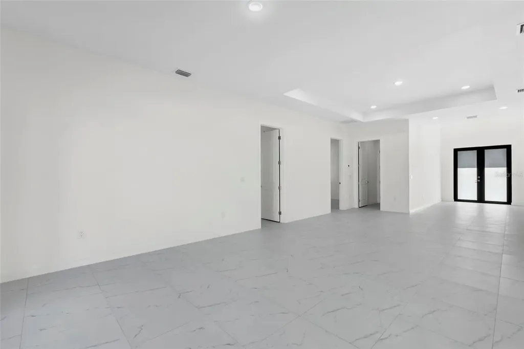 2725 Embers Parkway W Cape Coral FL 33993